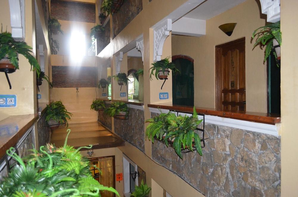Saint Illian'S Inn Makati Makati City Bagian luar foto