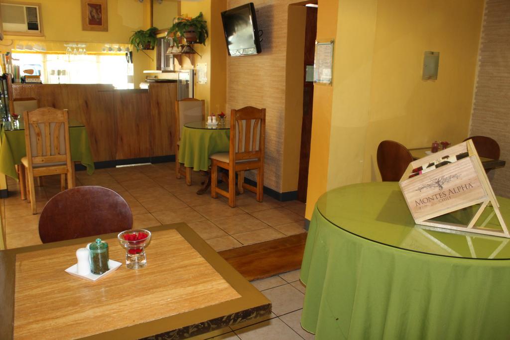Saint Illian'S Inn Makati Makati City Bagian luar foto