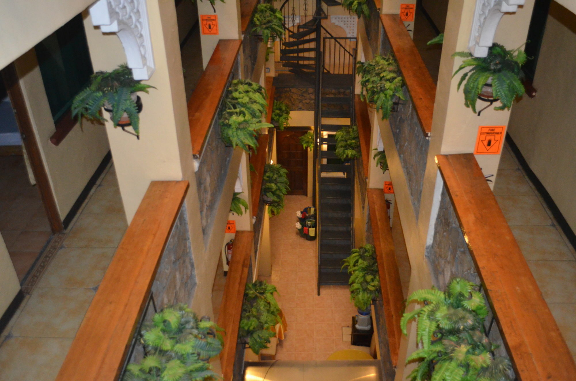 Saint Illian'S Inn Makati Makati City Bagian luar foto